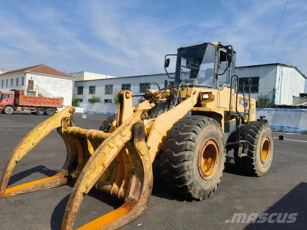 Komatsu WA 320-3 Колесни товарачи