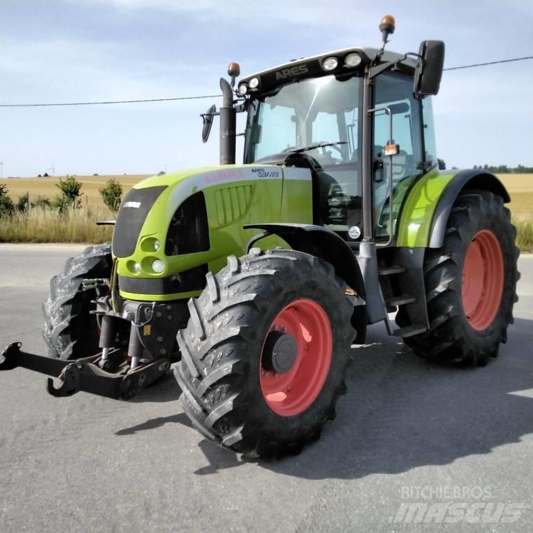 CLAAS Ares 697 ATZ Трактори