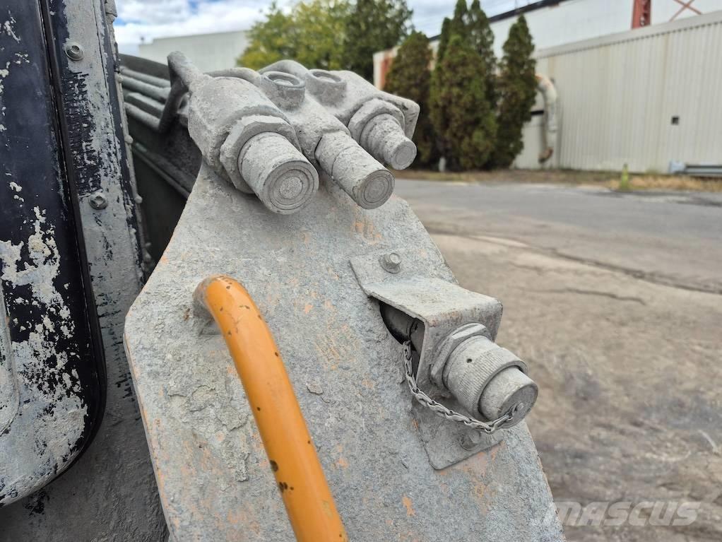 CASE SR120 Мини товарачи
