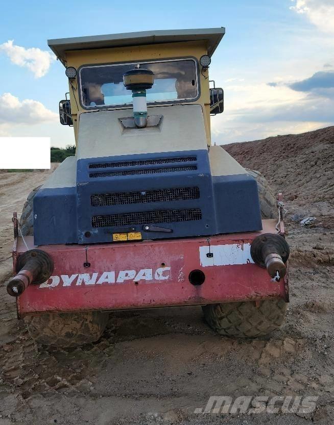 Dynapac CA 252 D Двойни барабанни ролки
