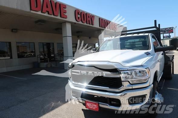 RAM 3500 HD Бордови