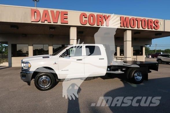 RAM 3500 HD Бордови