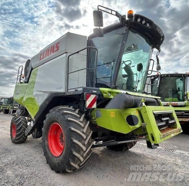 CLAAS TRION 520 Комбайни