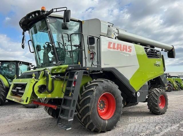 CLAAS TRION 520 Комбайни