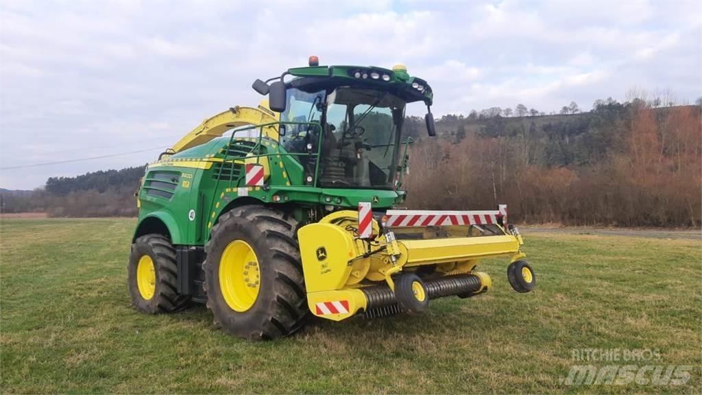 John Deere 8400i Самоходни фуражири