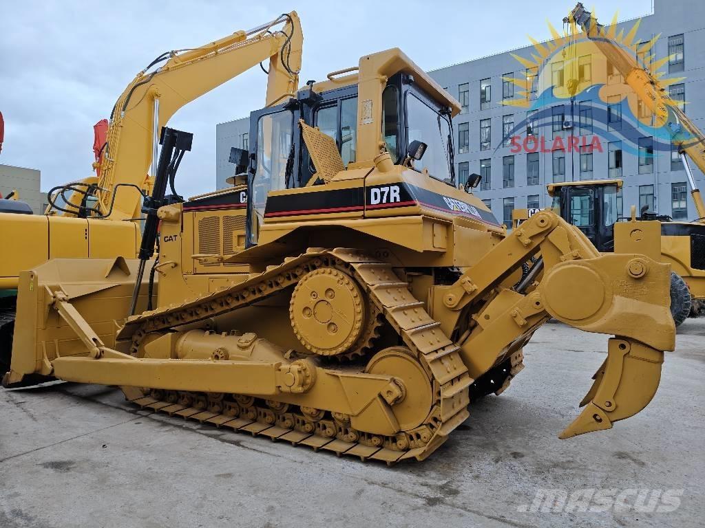 CAT D 7 R Верижни булдозери
