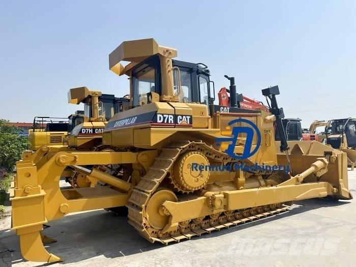 CAT D 7 R Верижни булдозери
