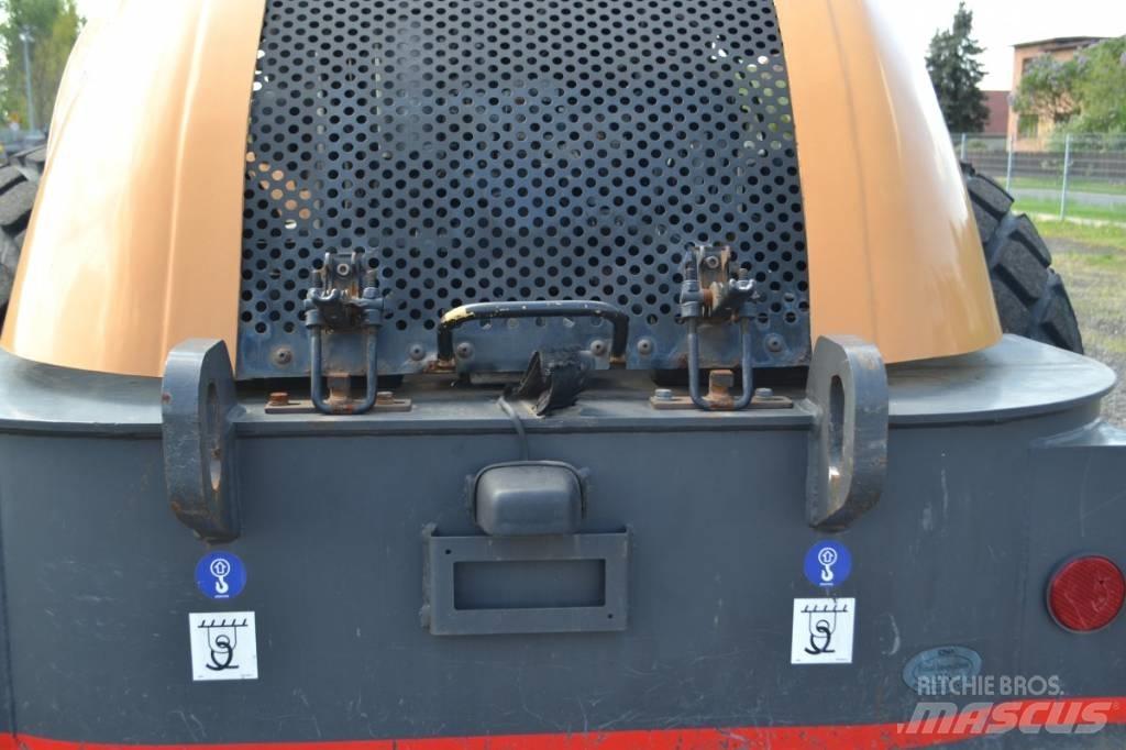 CASE 1110 EX-D Еднобарабанни ролки
