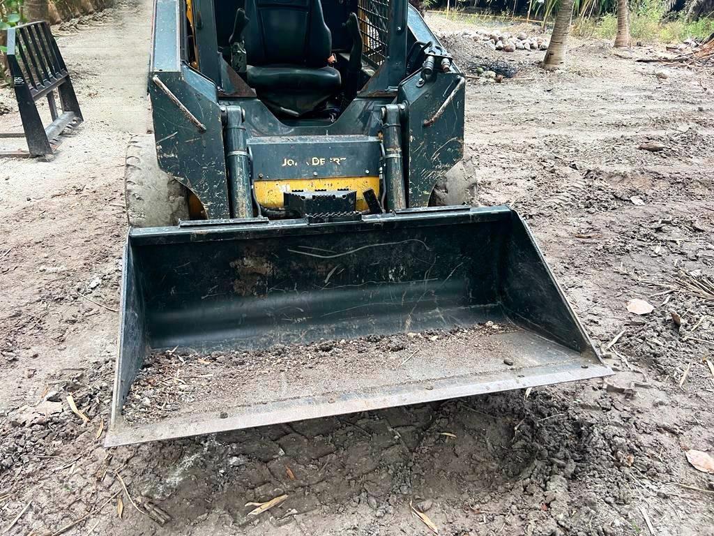 John Deere 312 Мини товарачи
