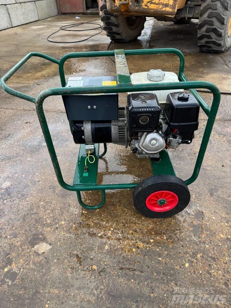 Harrington 3.8KVA Бензинови генератори

