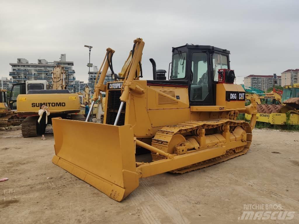 CAT D 6 G Верижни булдозери
