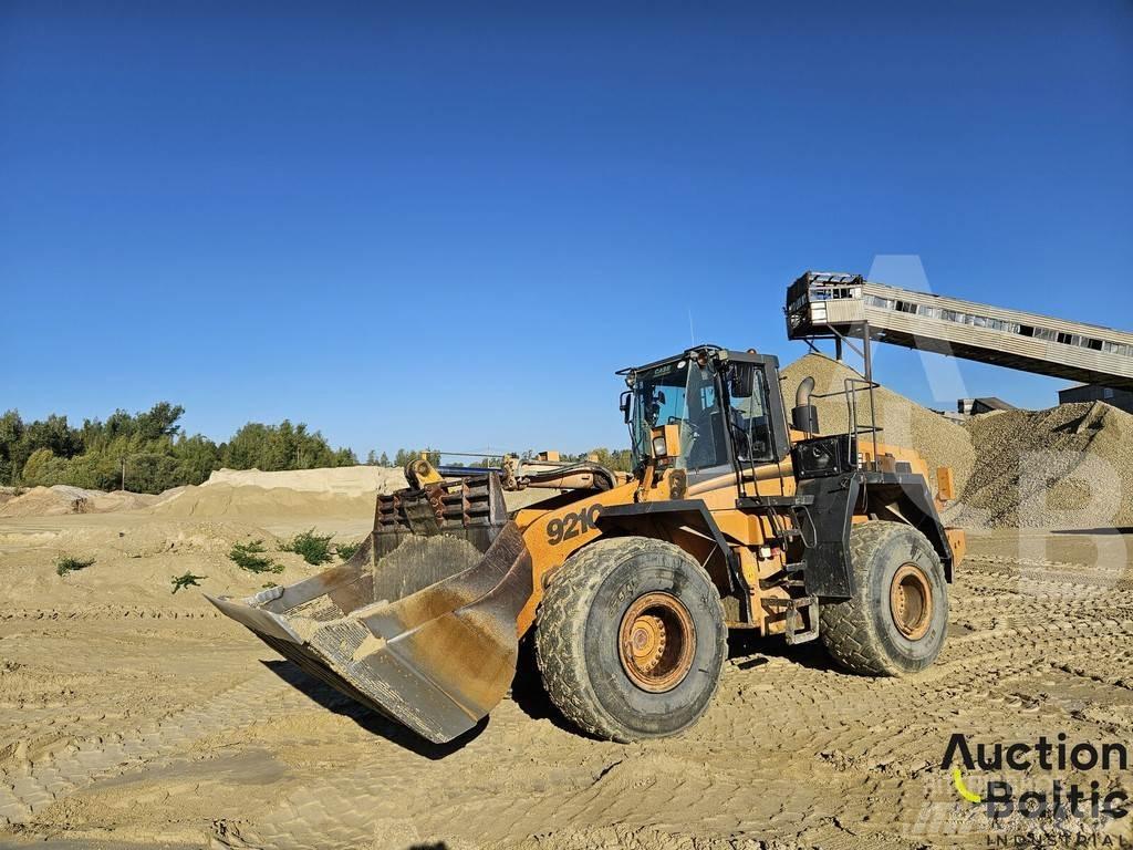CASE 921C/2 Колесни товарачи