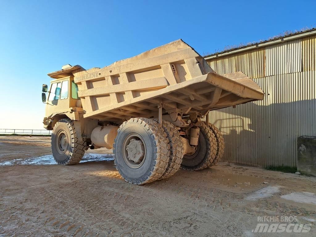 Perlini D655E Твърди самосвали
