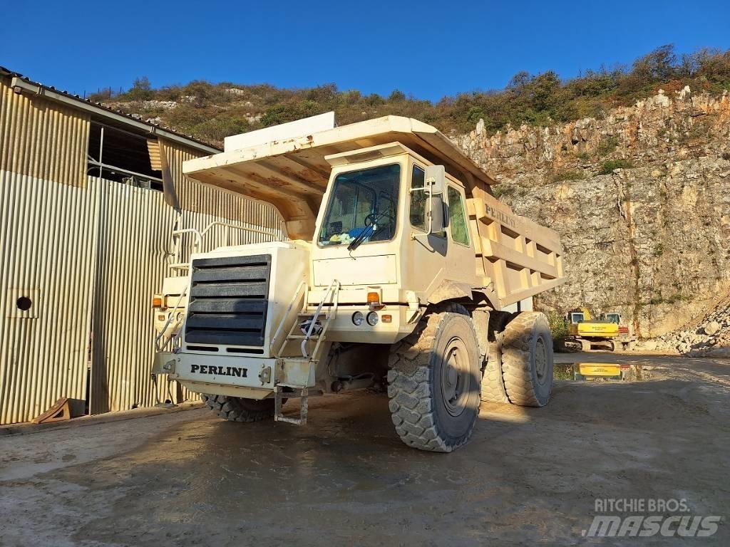 Perlini D655E Твърди самосвали
