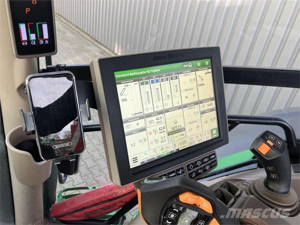 John Deere 6R 215 Трактори