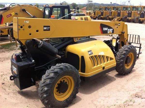 CAT TL943 (M51936) Телескопични товарачи