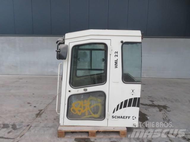 Schaeff HML 22 Кабина