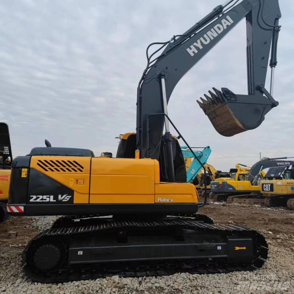 Hyundai 225VS Верижен екскаватор