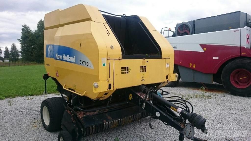 New Holland BR750A Сламопреси за кръгли бали
