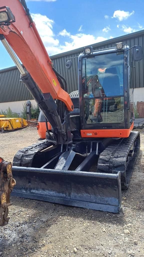 Kubota KX 080-4 Средни екскаватори 7т - 12т