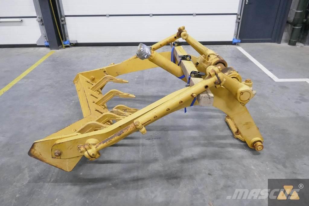 CAT 140H Scarifier Други компоненти