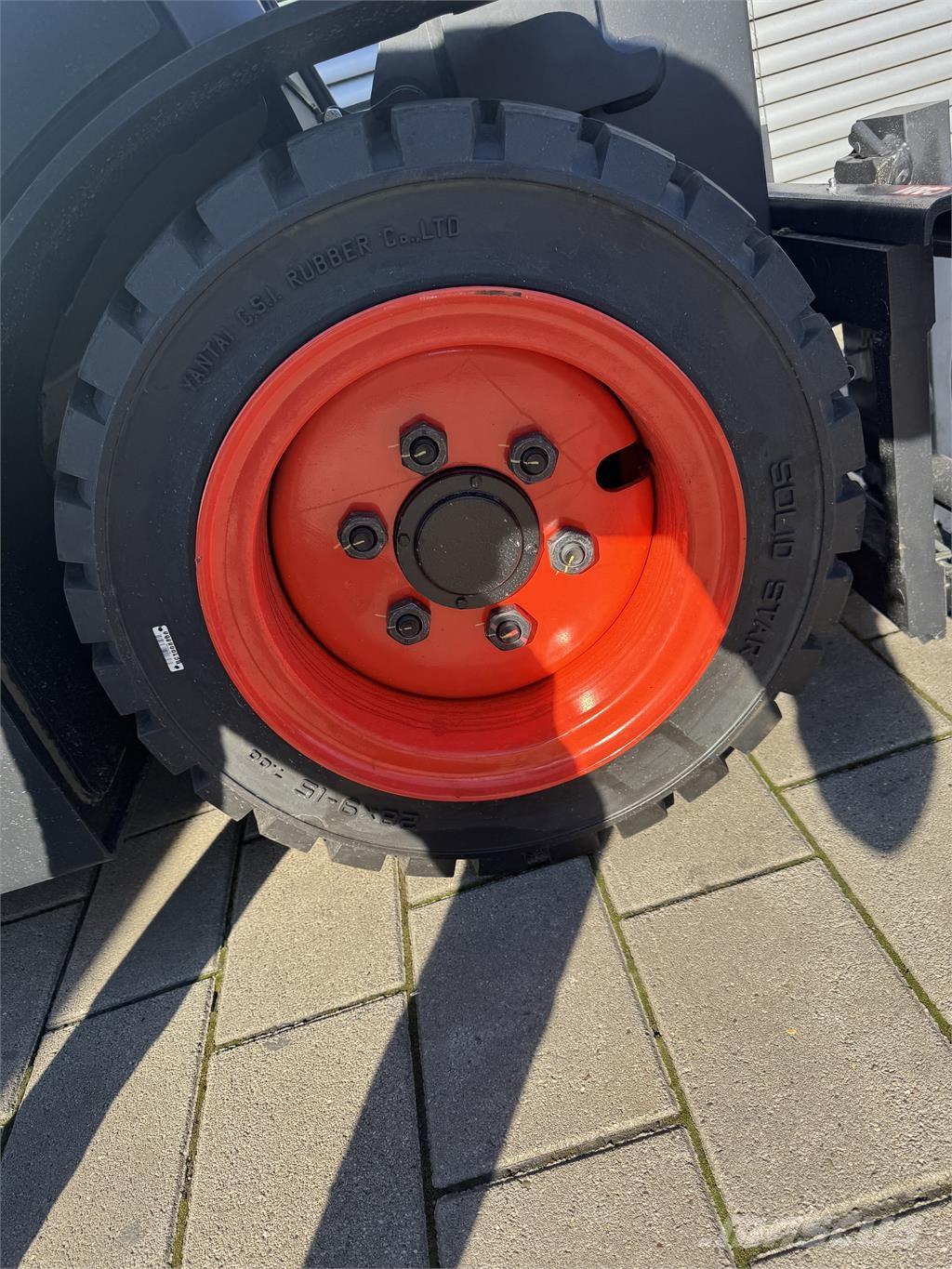 Bobcat D25NXS Дизелови камиони