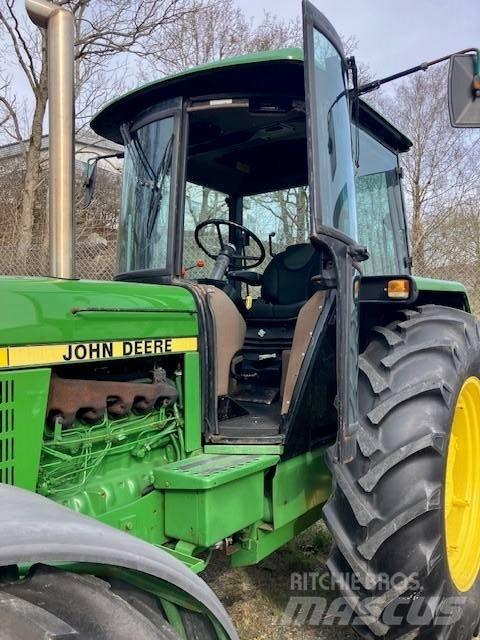 John Deere 3640 MFWD Трактори