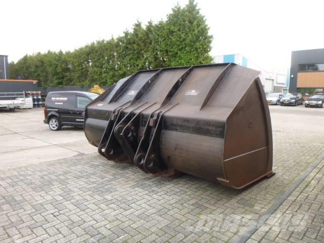  BAC Komatsu WA500 Кофи