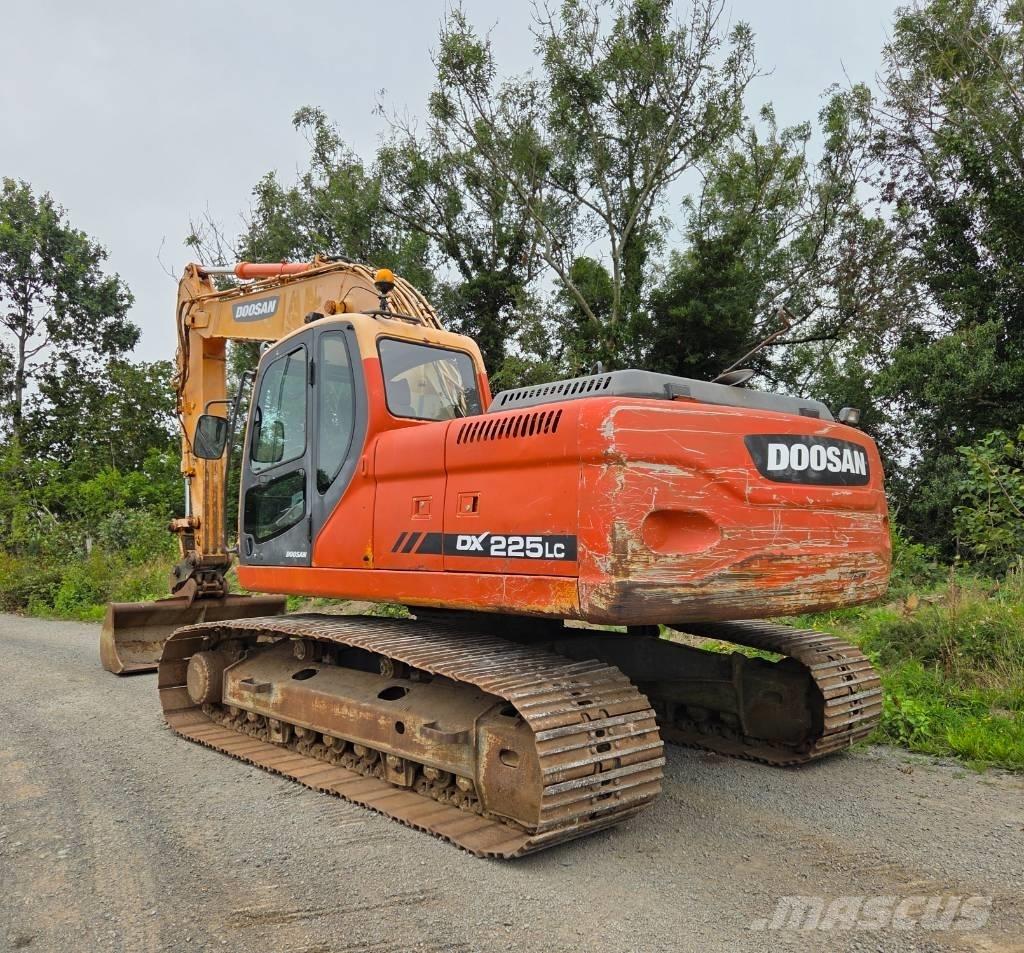 Doosan DX 225 LC Верижен екскаватор