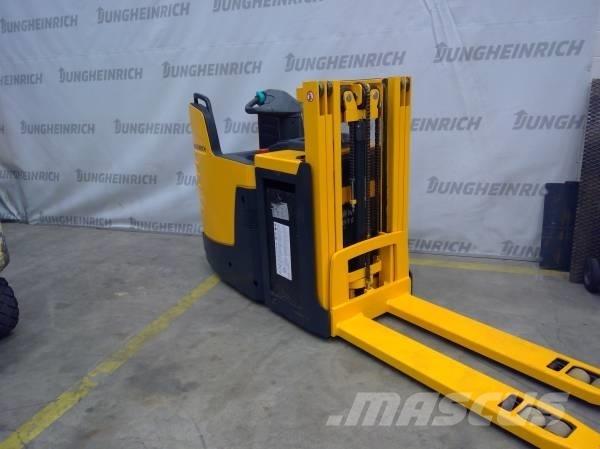 Jungheinrich ERD 220 Самоходни товарачи