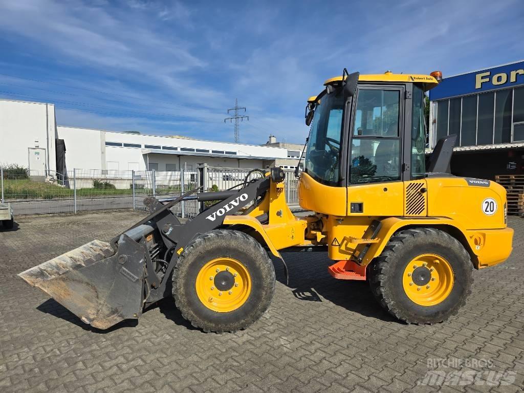 Volvo L 30 G Колесни товарачи