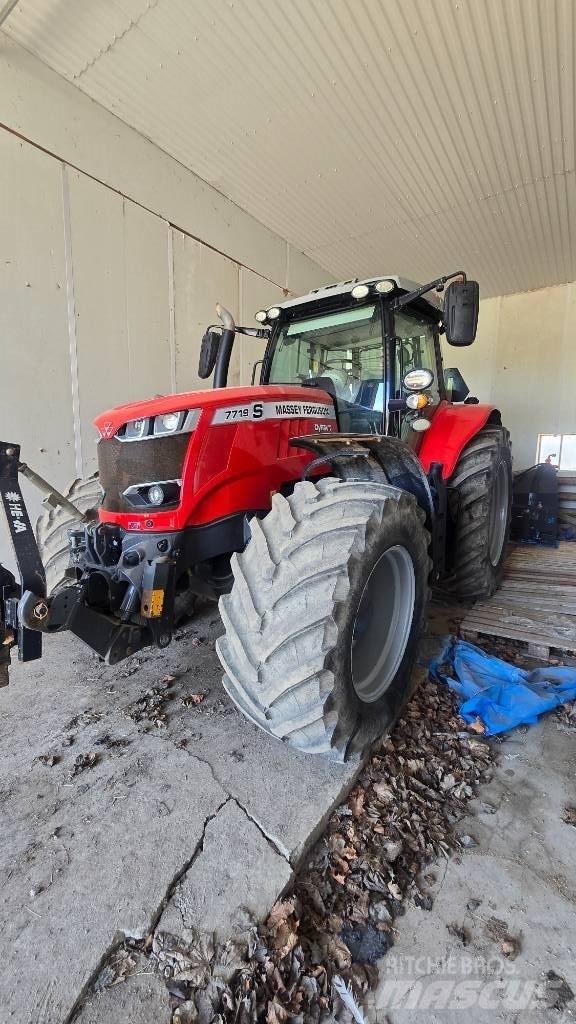 Massey Ferguson 7719 Трактори