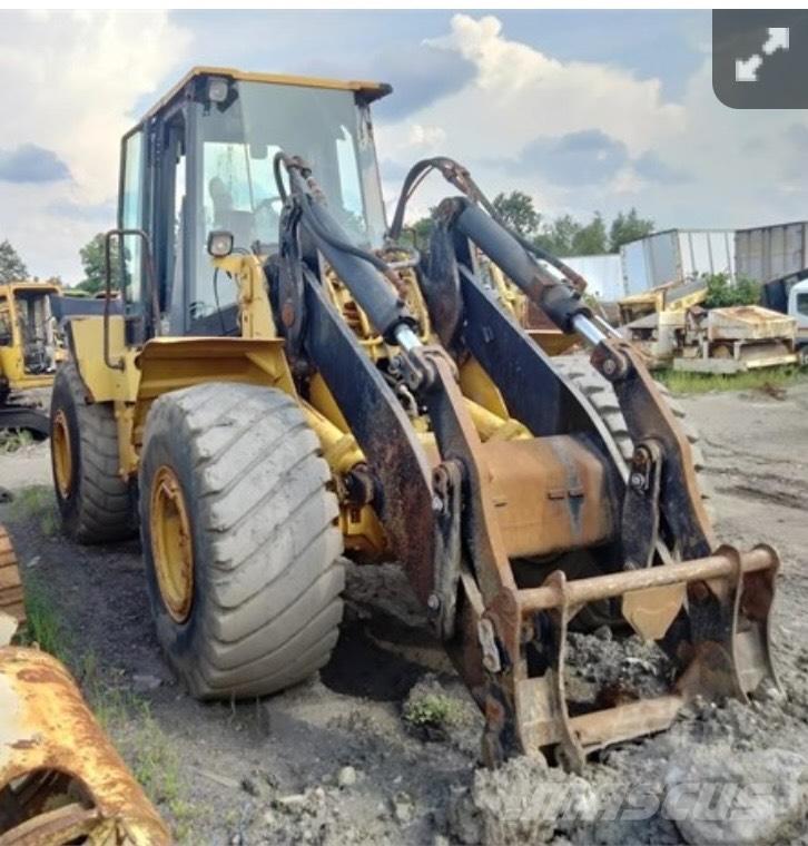 CAT IT 62 G Колесни товарачи