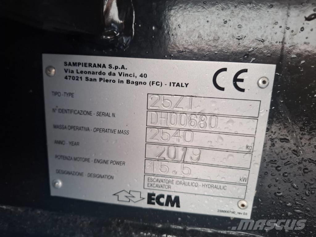 ECM 25 ZT Мини екскаватори < 7 т