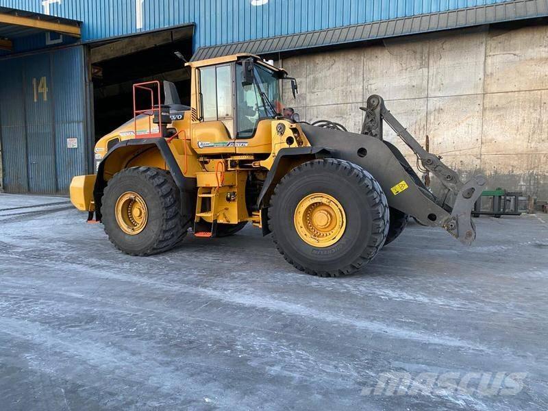 Volvo L 220 H Колесни товарачи