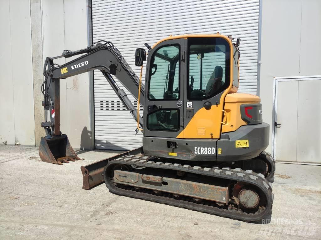 Volvo ECR 88 D Средни екскаватори 7т - 12т