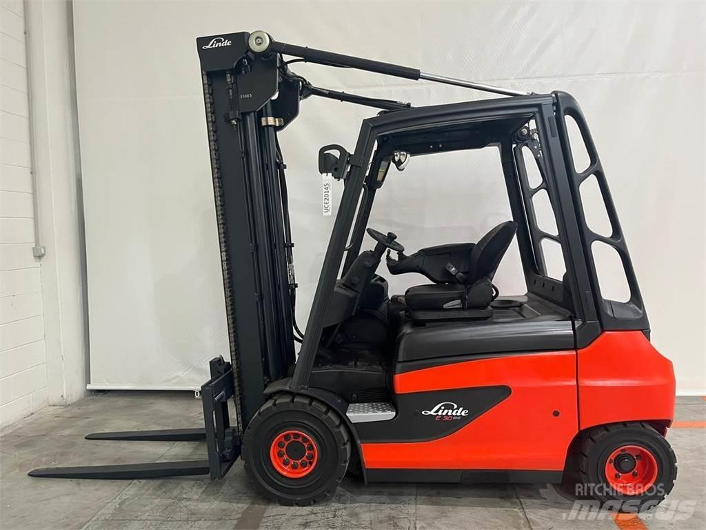 Linde E30-01 Електрически вилични кари-повдигачи