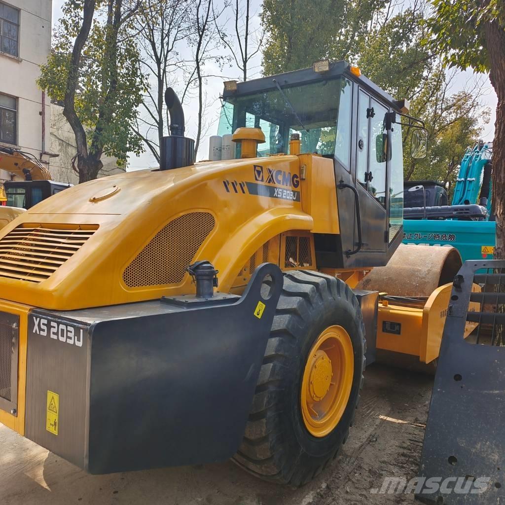 XCMG XS 203 J Еднобарабанни ролки
