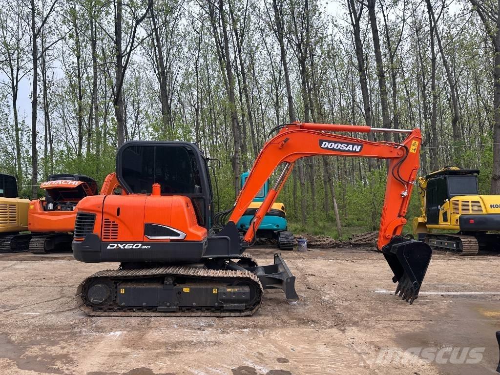 Doosan DX60 Верижен екскаватор