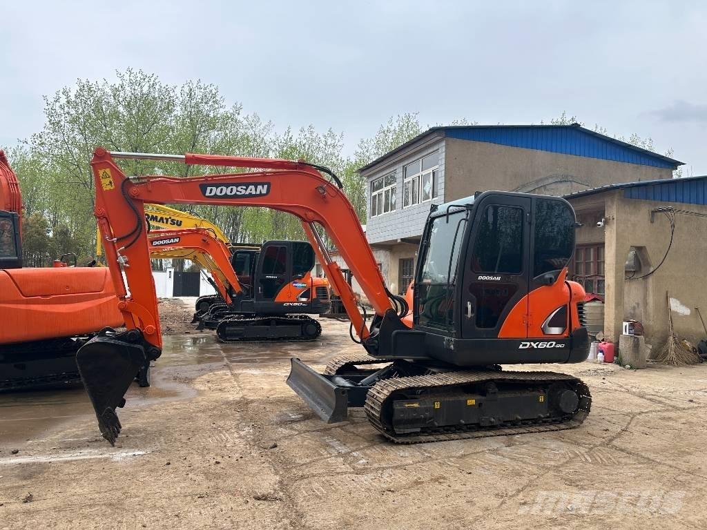 Doosan DX60 Верижен екскаватор