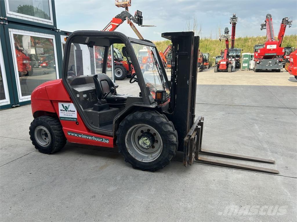 Manitou MH25-4 Камиони за херавни местности