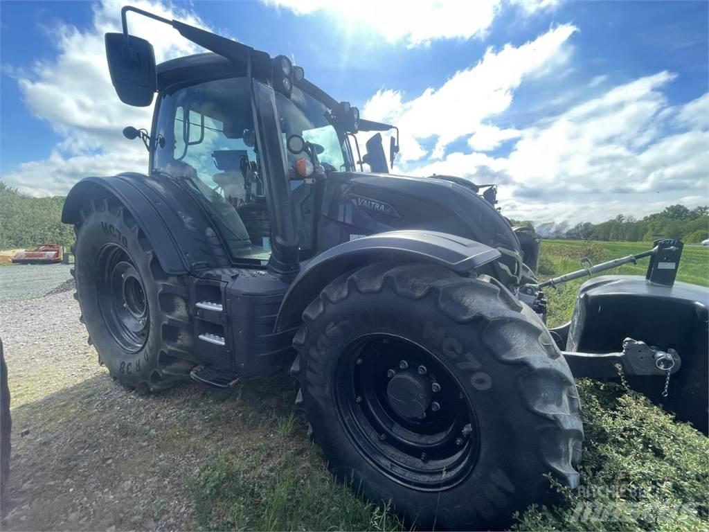 Valtra N 175 Трактори