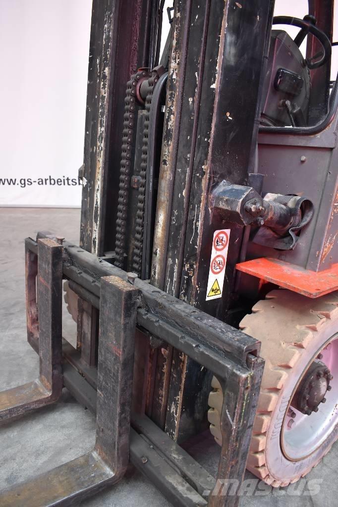 Manitou CG 30 P Камиони с АГУ