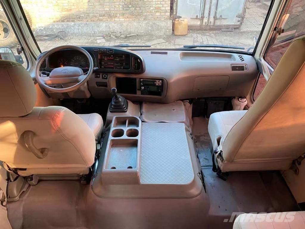 Toyota Coaster Bus Мини бусове