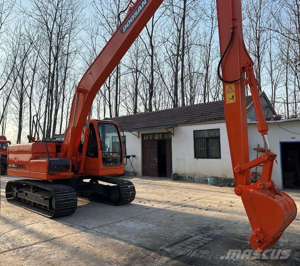 Doosan DX140 Верижен екскаватор