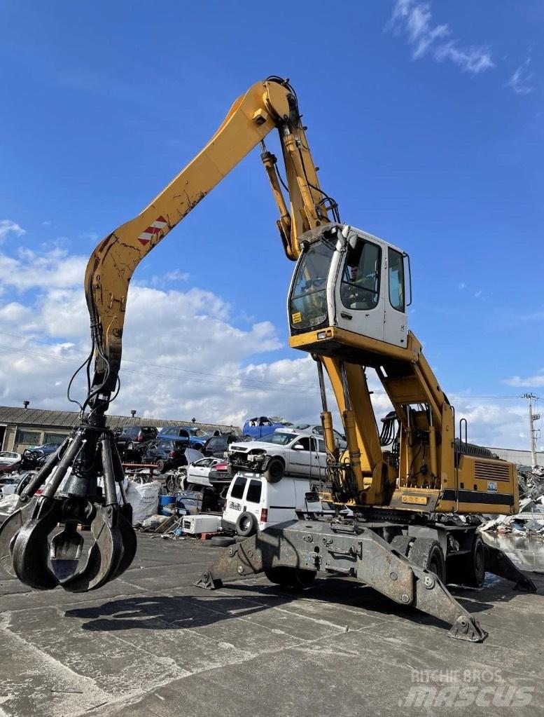 Liebherr 924 Оператори на отпадъци/индустрия
