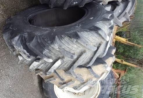 Pneus 13.6R24 Колелета/Гуми
