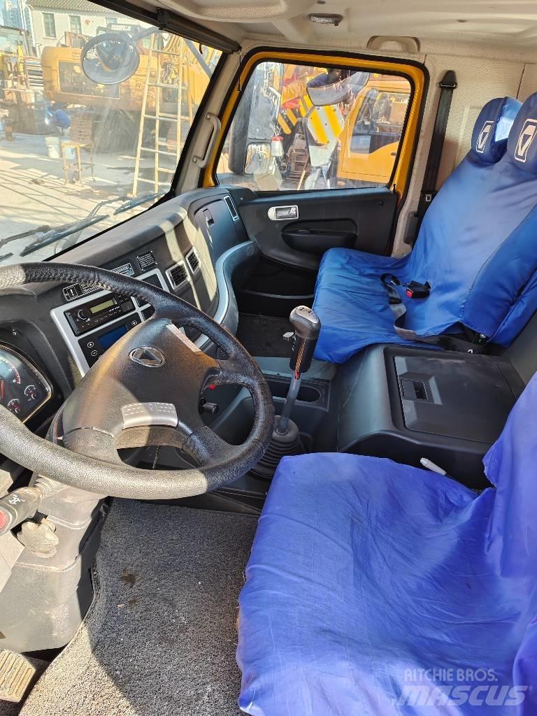 XCMG QY 35 K Всъдеходни кранове
