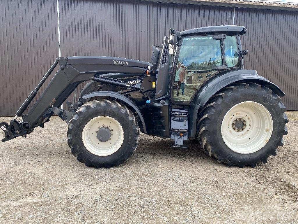 Valtra T 254 V Трактори