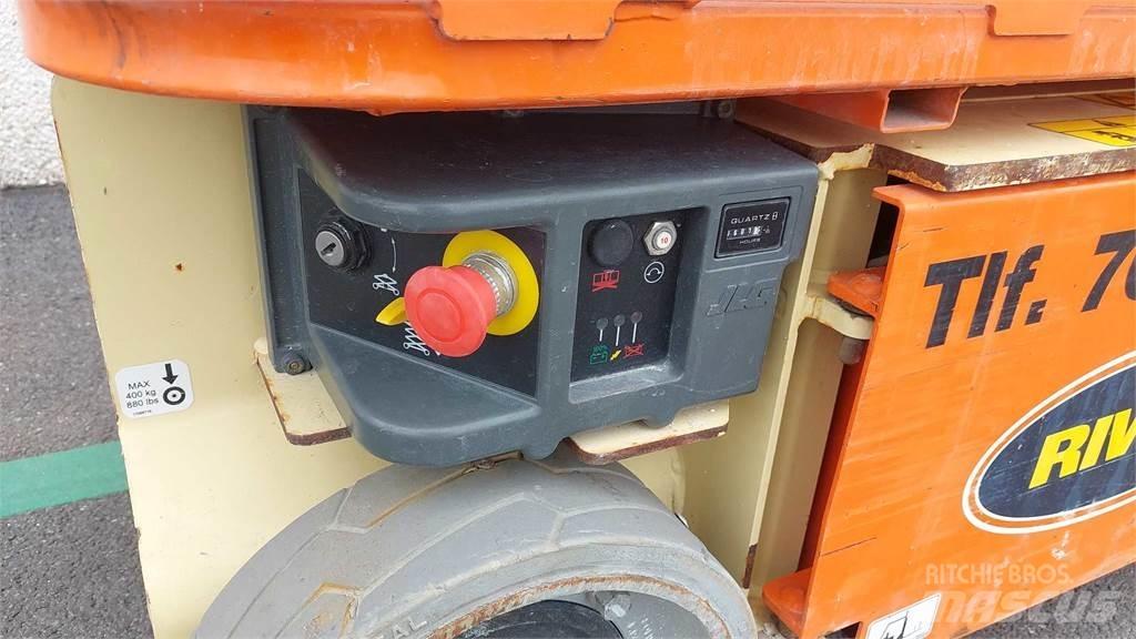JLG 1230ES Други вишки и платформи